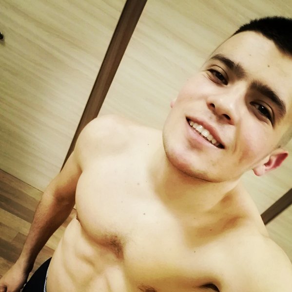 Артем мищенко рыбинск мариевка больше фото Артём Мищенко, 23 from Kharkiv - photo of men - 2063057749 - Mamba dating site