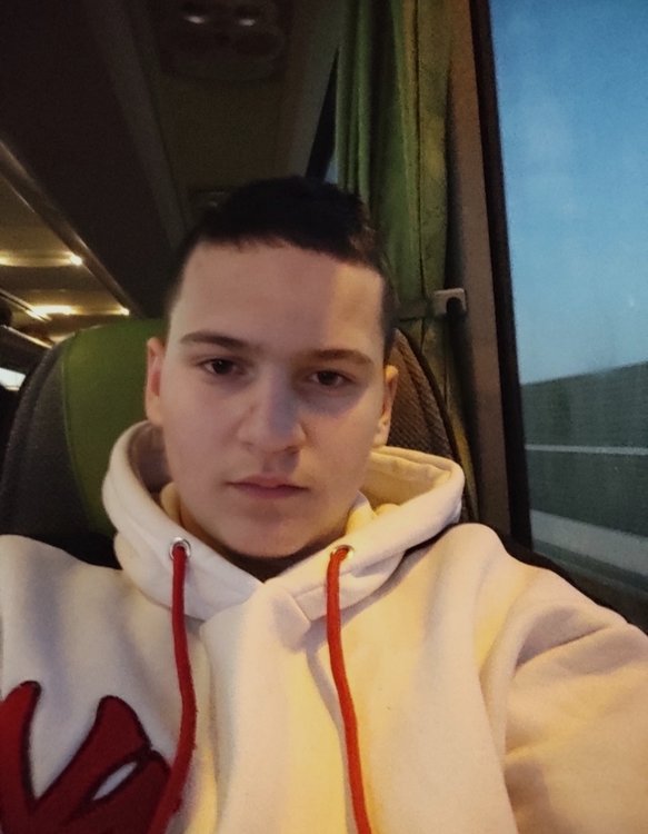 Вавилов алексей сергеевич екатеринбург. Alex 19 лет. Alex 19. Александр калинин ст. @19alex.