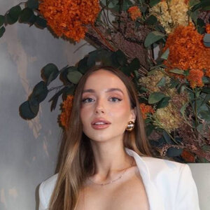 Яна