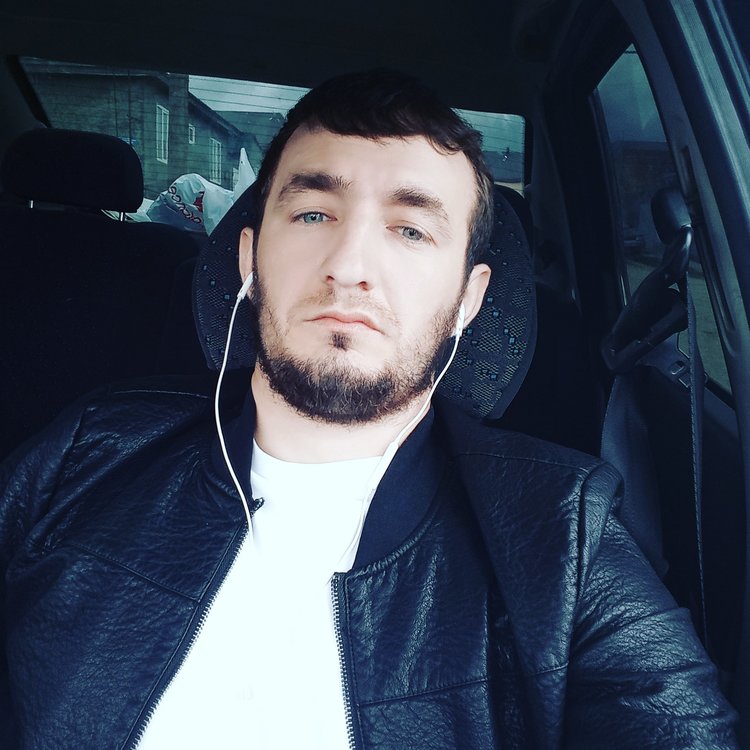 Юсуф 29. Музаффаров юсуф 28 лет. красивые парни с бабаюрта 15. музаффаров юсуф 28 лет лондон. музаффаров юсуф 28 лет турция.