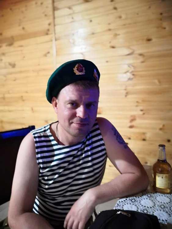 Сын 42 года не женат. Взрослый мужчина с мамой. Сын 42 года не женат. Лилия ахремчик психолог фото. Новоселов челябинск.