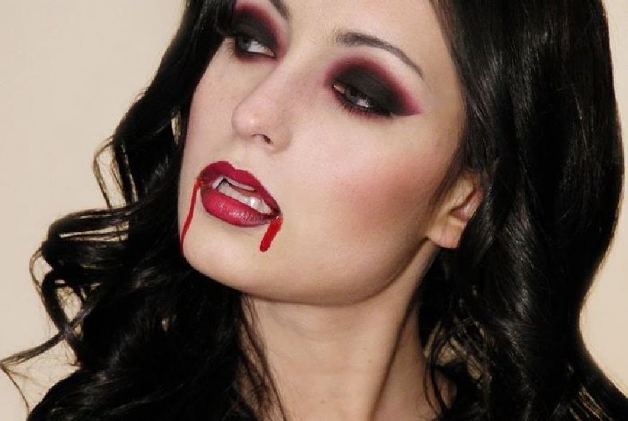 The Vampire Diaries: Halloween Makeup Tutorial! - YouTube Halloween in 2019 Vamp