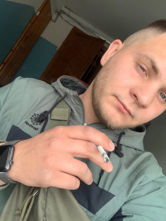 Леша 23. Леша Литвиненко Сургут.