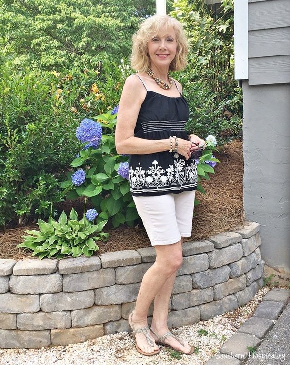 Фото женщины 50 на даче Наталия, 54 years, Russian Federation, Omsk, would like to meet a guy at the age